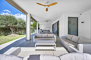 Pool terrace 