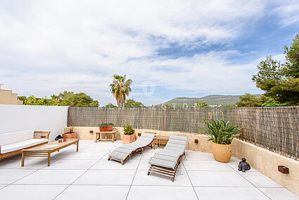 KPI1180 - Adosado en venta - Stadthaus zu verkaufen - Townhouse for sale - Townhouse te koop - www.kensington-ibiza.com - Noelle Politiek