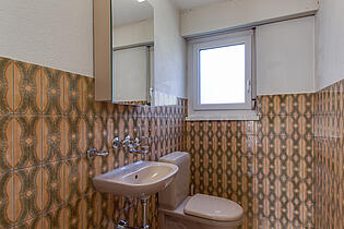 KZO00051 Ruhig gelegenes 5.5 Zimmer Reiheneckhaus in Pfäffikon ZH Gäste WC