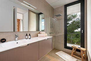 Villa Genova bathroom