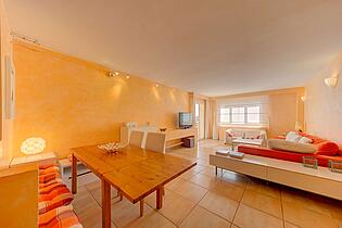 Dining area in Portals