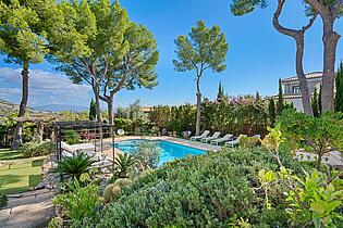  Beautiful outdoor area with a large pool