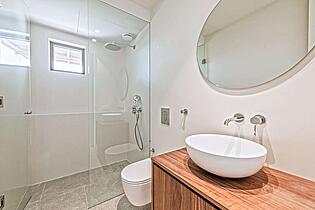 Bathroom 1st floor
