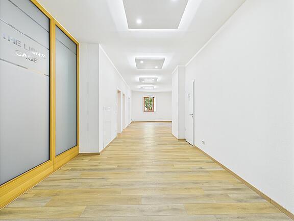 Eingangsbereich - Großraum Eingangsbereich - Großraum