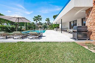 Stunning, modern villa for sale