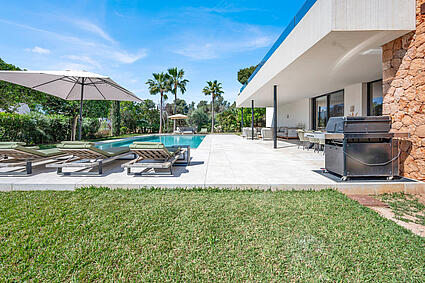 Stunning, modern villa for sale
