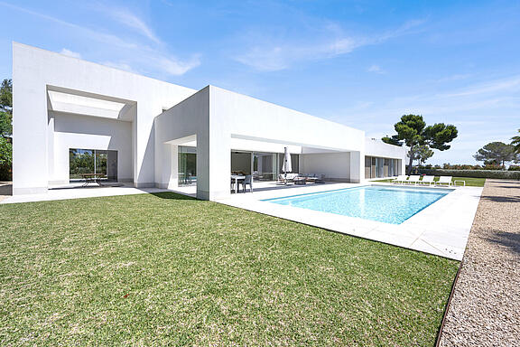 View of the house from the garden 2 Sol de Mallorca View of the house from the garden 2 Sol de Mallorca